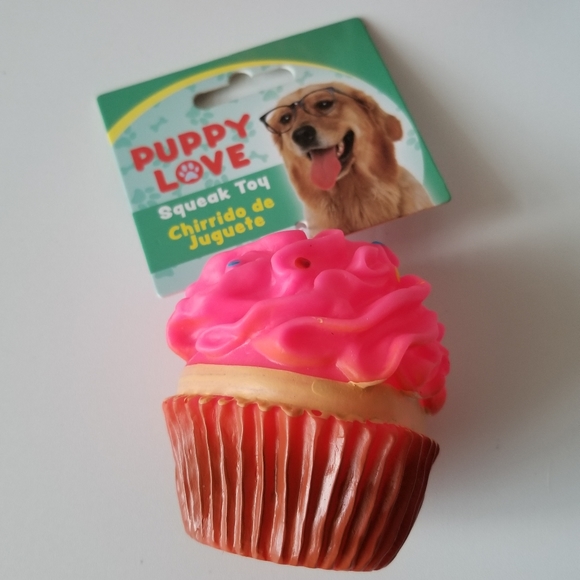 1 left Blue Squeak Cupcake Dog Toy New - Picture 8 of 16